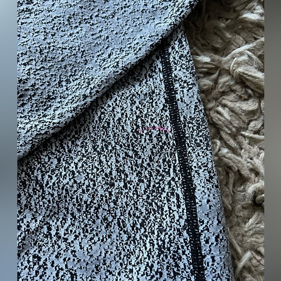 Lululemon pants - Picture 3 of 3